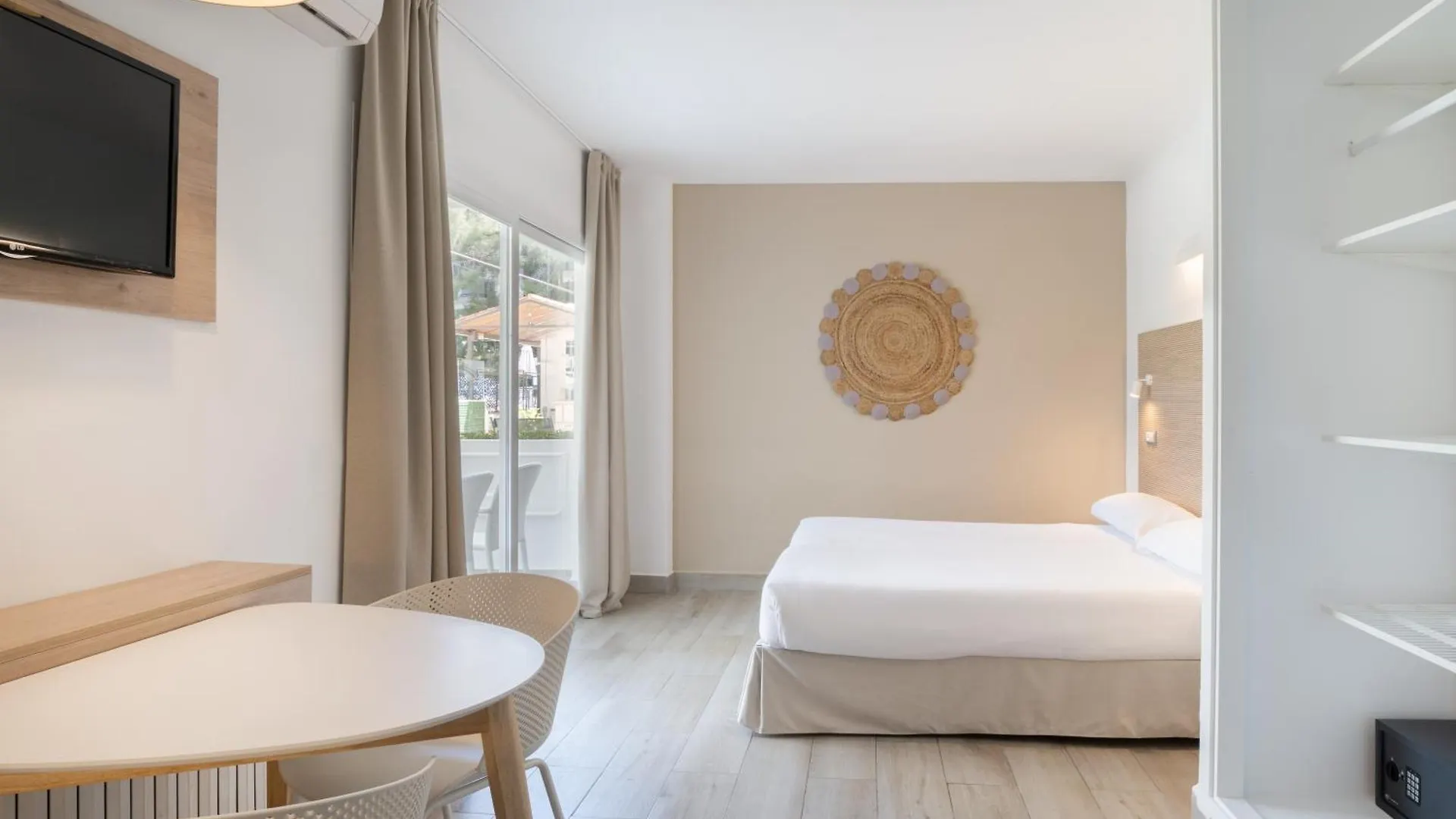 Aparthotel Sol Lunamar Palmanova Apartamentos - Adults Only